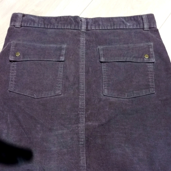 2/10 NWOT GAP 1969 CORDUROY PENCIL SKIRT with Pockets!!! - Picture 3 of 5
